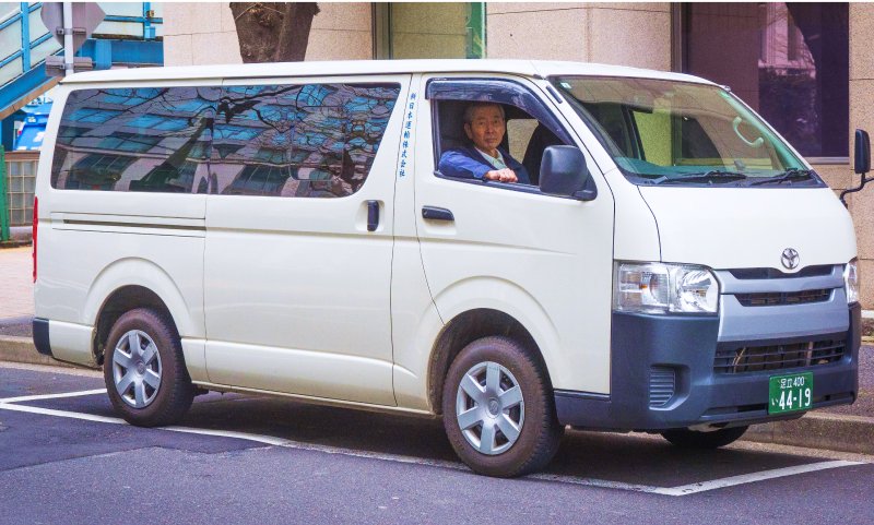ルートバン・保冷車（主な仕事：食料品輸送・チャーター便）